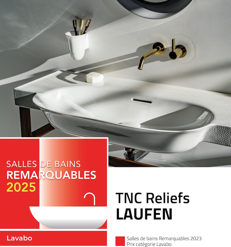 Point d'eau console TNC de Laufen, lauréat des Salles de bains Remarquables 2025, à la surface légèrement structurée.