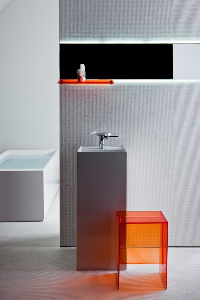 Tabouret pour salle de bains KARTELL BY LAUFEN