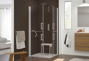 Parois de douche accessibles et fermières pour salle de bains SESAME de Kinedo