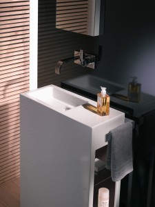 Lavabo lave-mains sur meuble WP.INS7 d'Alape salle de bains