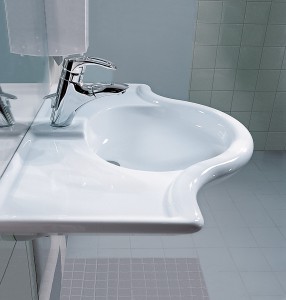 Plan de toilette accessible pour salle de bains LIBERTYLINE de Laufen