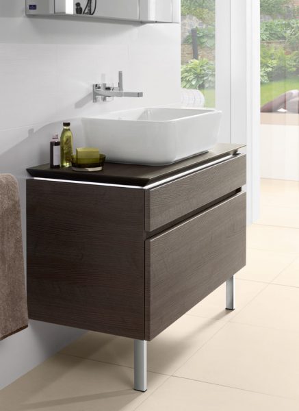 Mobilier au sol de salle de bains LEGATO de Villeroy & Boch