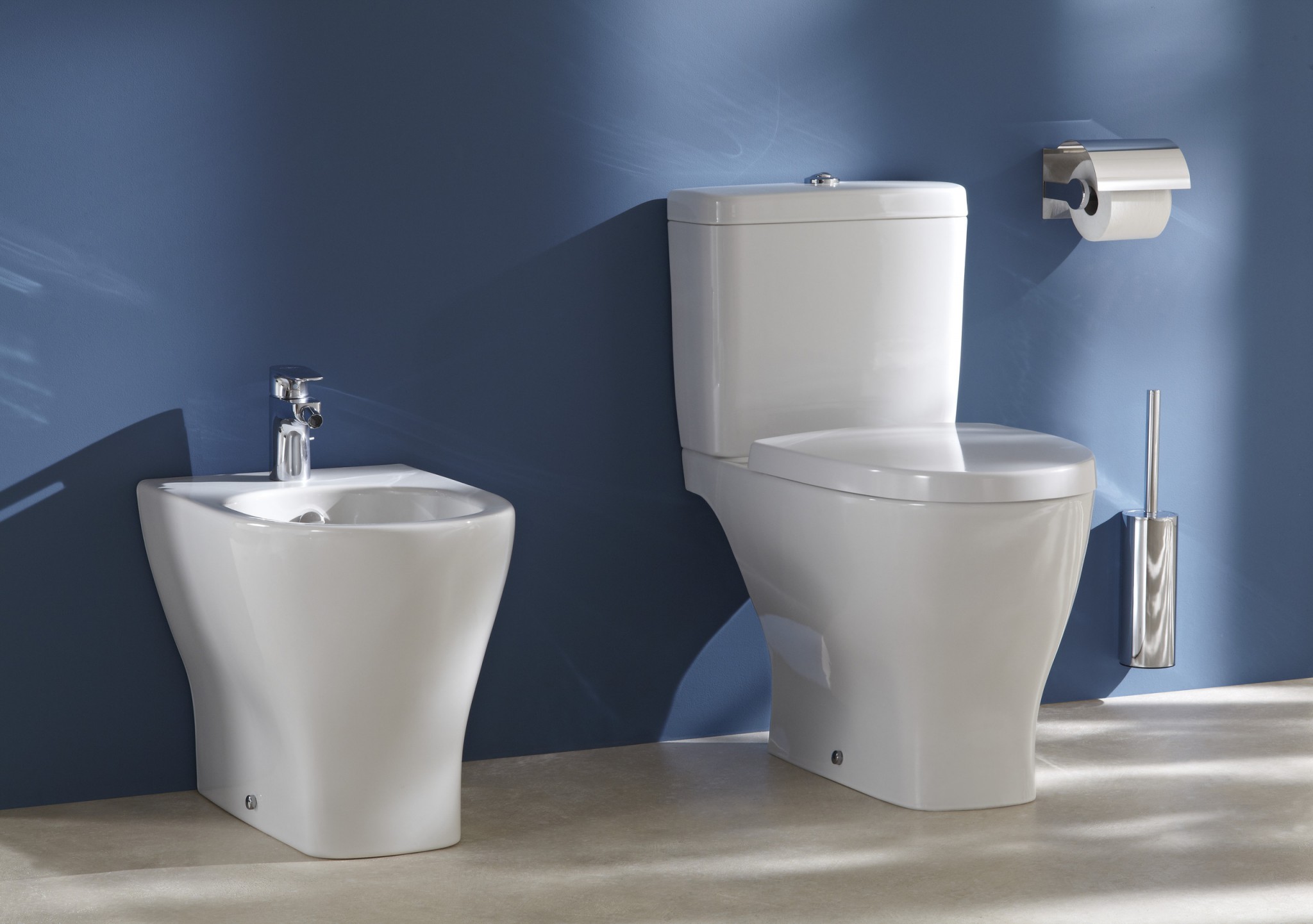 WC et bidet compacts ODEON UP de Jacob Delafon Salledebains.fr