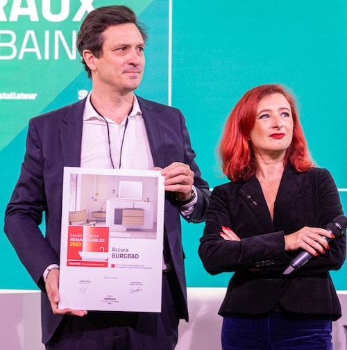 Burgbad recevant le prix du Palmarès des Salles de bains Remarquables